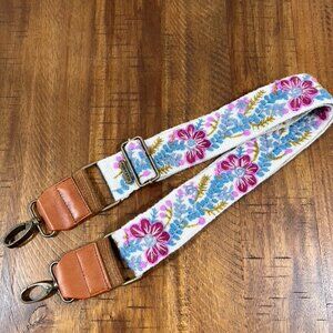 *NWOT* Makantu Stitched Floral Purse Strap With Leather Ends